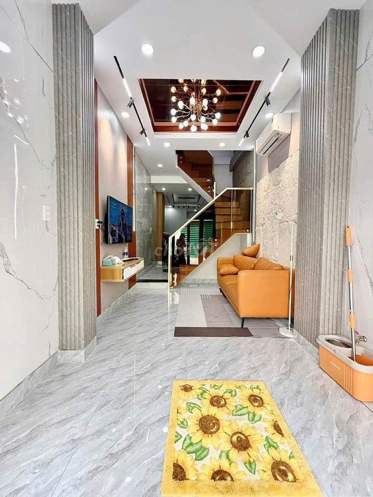 BÁN NHÀ GẤP VIP LÊ VĂN SỸ 38m2 2 LẦU ,2PN NHỈNH 5ty9 TL