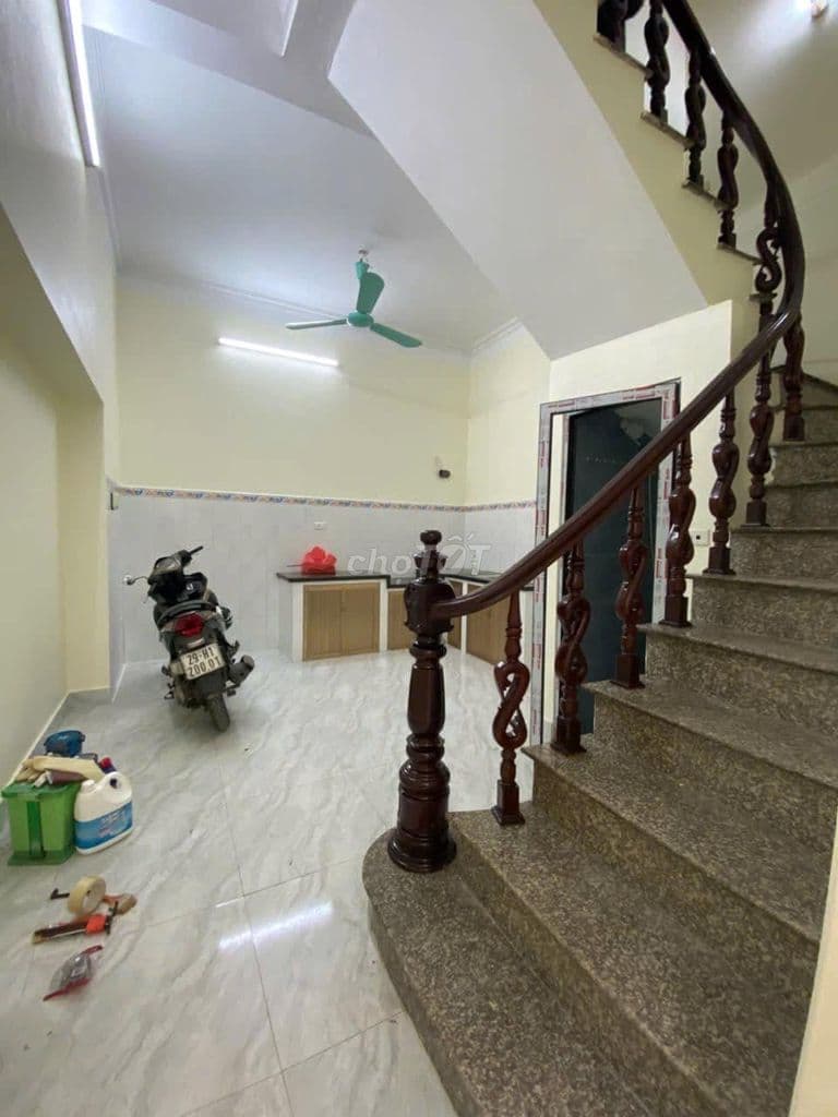 Bán nhà Lĩnh Nam, Hoàng Mai 32m2, 5 tầng, 6 phòng, sổ đỏ riêng - Ảnh 2
