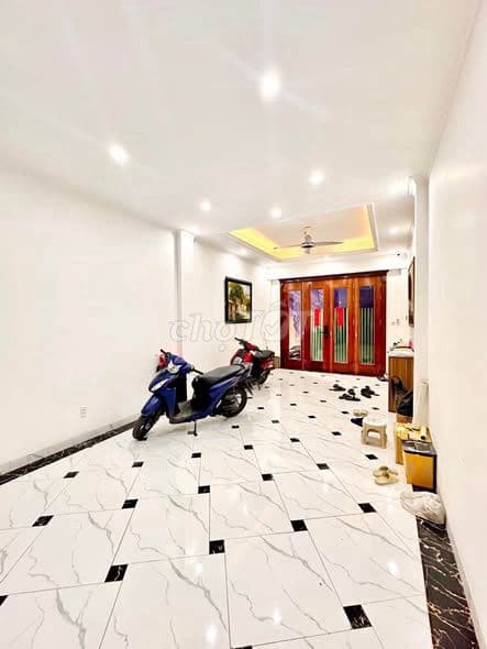 Nhà Võng Thị Hồ Tây 7 tầng nội thất xịn 17 tỷ - Ảnh 2