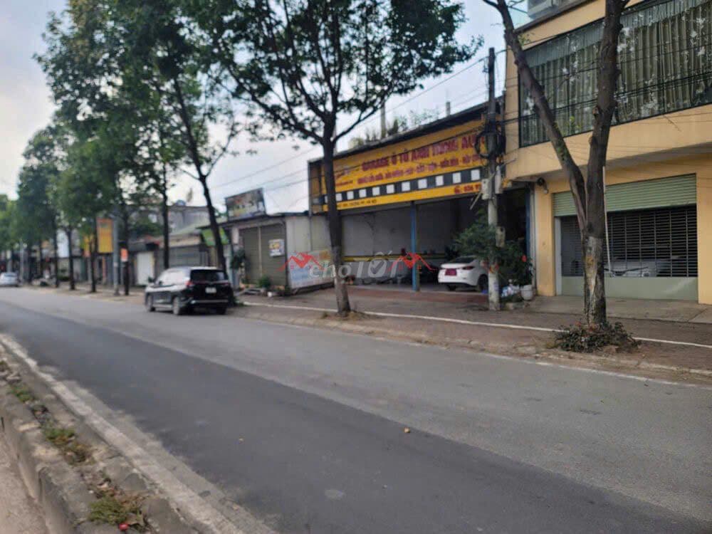 Bán nhà mặt phố, Quốc lộ 6, Thị trấn Chúc Sơn, 161.8m2, sử dụng 256m2 - Ảnh 2