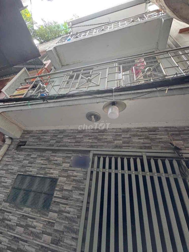 BÁN NHÀ 3 TẦNG SÁT MẶT TIỀN ĐIỆN BIÊN PHỦ. GIÁ: 2 TỶ 860 TL