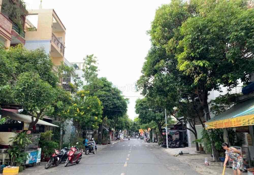 Mặt Tiền Lê Cao Lãng – 4.5x18 – Giá 8.x Tỷ – KD Sầm Uất, Tân Phú