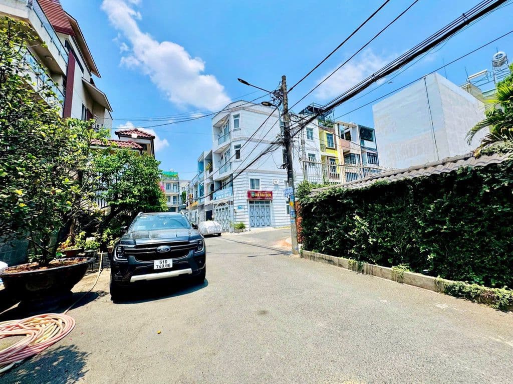 LÔ GÓC 2 MT_KDC ĐẲNG CẤP LÊ VĂN CHÍ_GẦN GA METRO_XÂY FULL_OTO NÉ NHAU - Ảnh 2