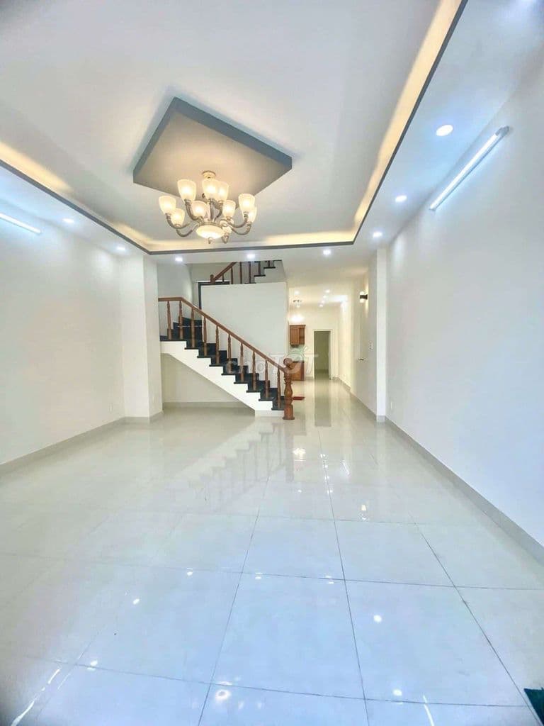 Nhà 4 tầng 70m2 - HXH Tô Ký - Ngay CV Phần mềm Quang Trung - 5,5 tỷ