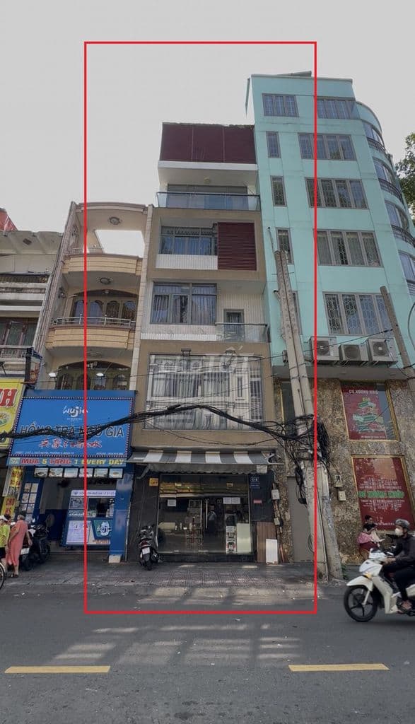 Mặt tiền Ngô Quyền - Nguyễn Chí Thanh Q10. Ngang 5x10m, 6 tầng kiên cố