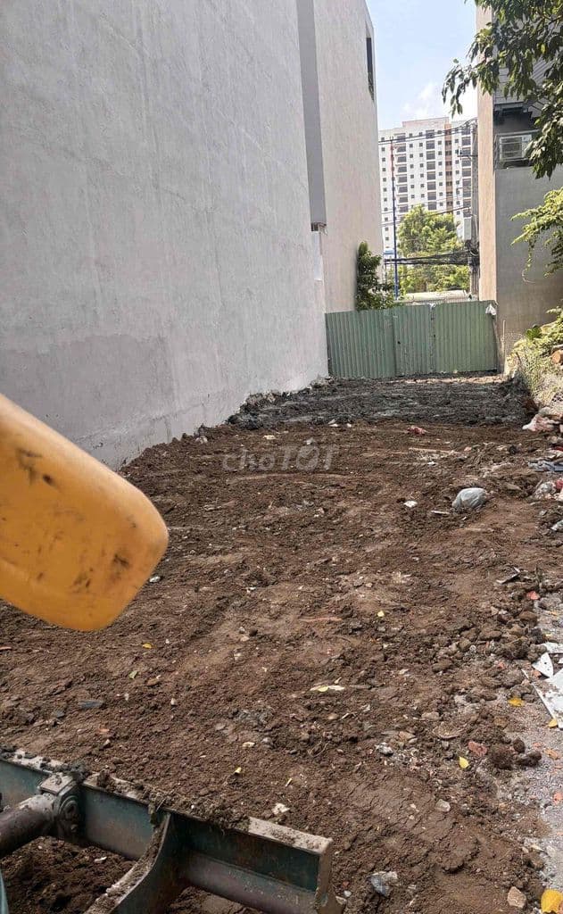 Đất nền giáp mặt đường Lương Định Của - Ảnh 3