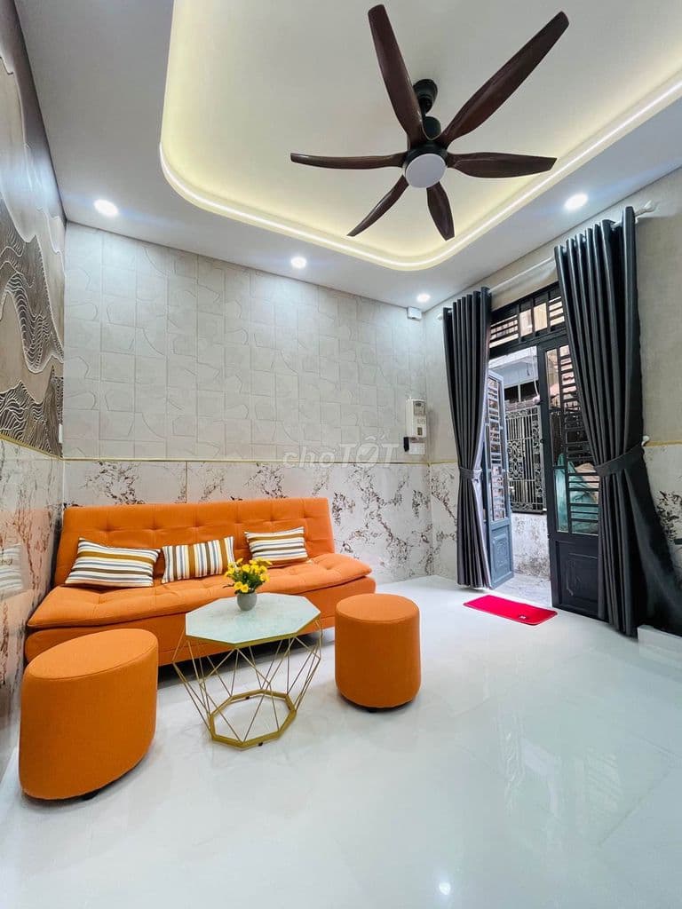 BÁN NHÀ ĐẸP FULL NT - 2PN - GẦN NGÃ 6 QUANG TRUNG - GẦN MT - Ở NGAY