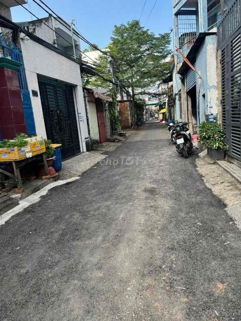 Nhà chính chủ 128m2 chỉ 7,9tỷ đường Trường Chinh ngay cầu tham lương
