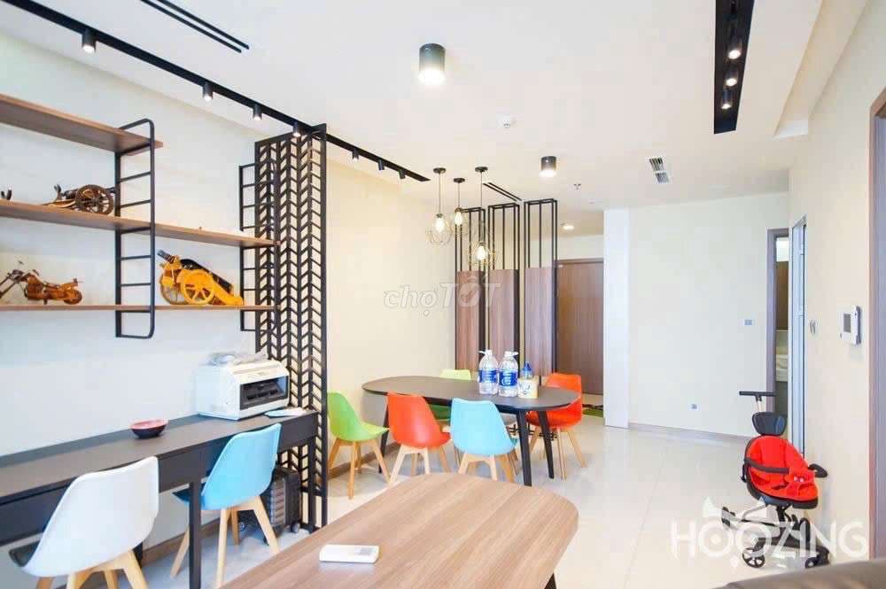 Chủ kẹt tiền Bán 2PN Giá 9Tỷ DT:82m2 giá tốt tại Vinhomes Central Park
