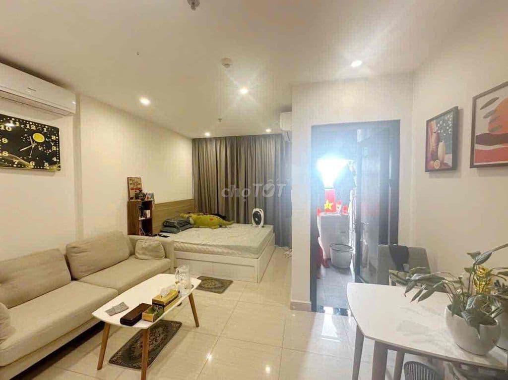 Cần tiền bán gấp căn Studio full đồ giá *** thị trường, Vinhomes