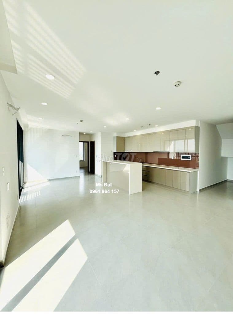 Ngộp Bank cần ra gấp 3PN,3WC 100m2 MT Eastmark giá chỉ 4,7Ty. Sổ sẵn.