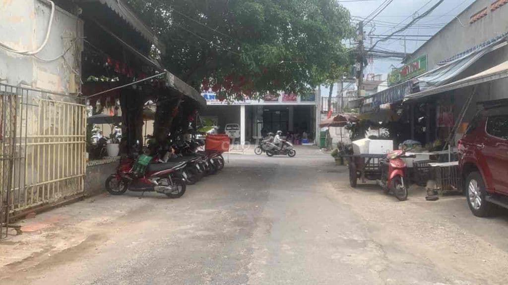 bán nhà cấp 4,( có 4 phòng trọ có gác ) đang cho thuê - Ảnh 2