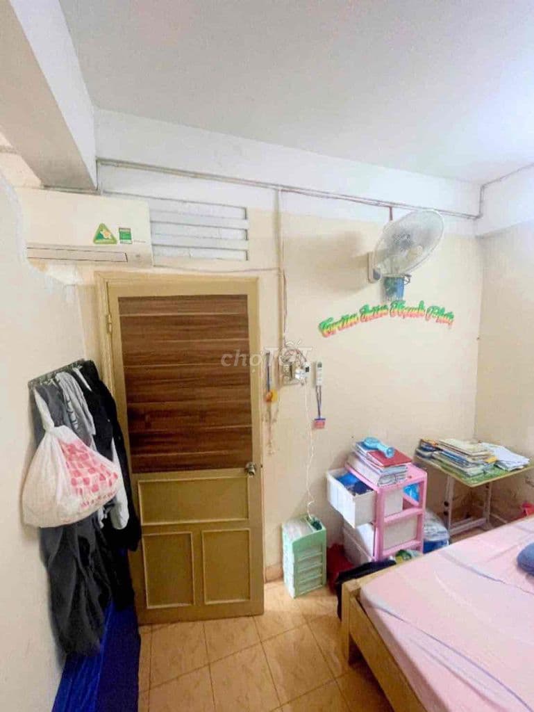 Chung cư có thang máy. DT 58m2 có 2 pn,2 wc - Ảnh 3