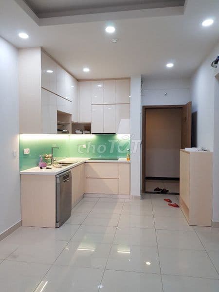 Cần bán chung cư ResGreen Q.Tân Phú. DT:85m2 3PN 2WC NTCB . Giá 5 tỷ.