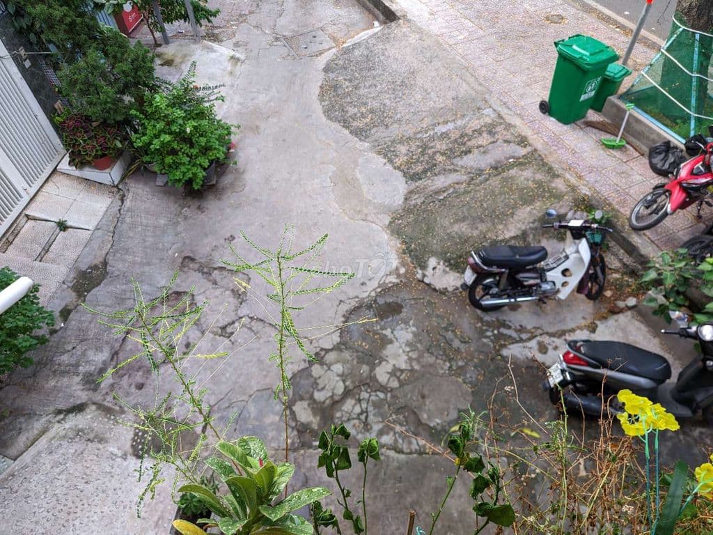 mặt tiền Trường Sa , ngay ngã 3 xe hơi - Ảnh 3