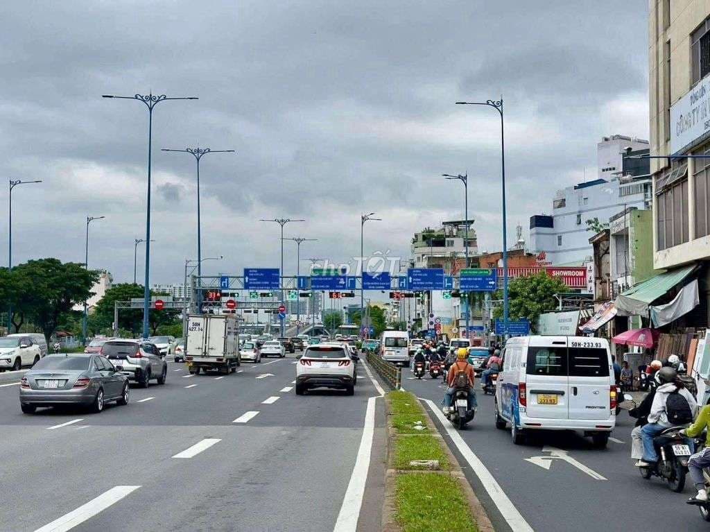 CHÍNH CHỦ BÁN NHÀ MẶT TIỀN PHAN PHÚ TIÊN Q5, DT Đất 84m2, CHỈ 19.5 TỶ