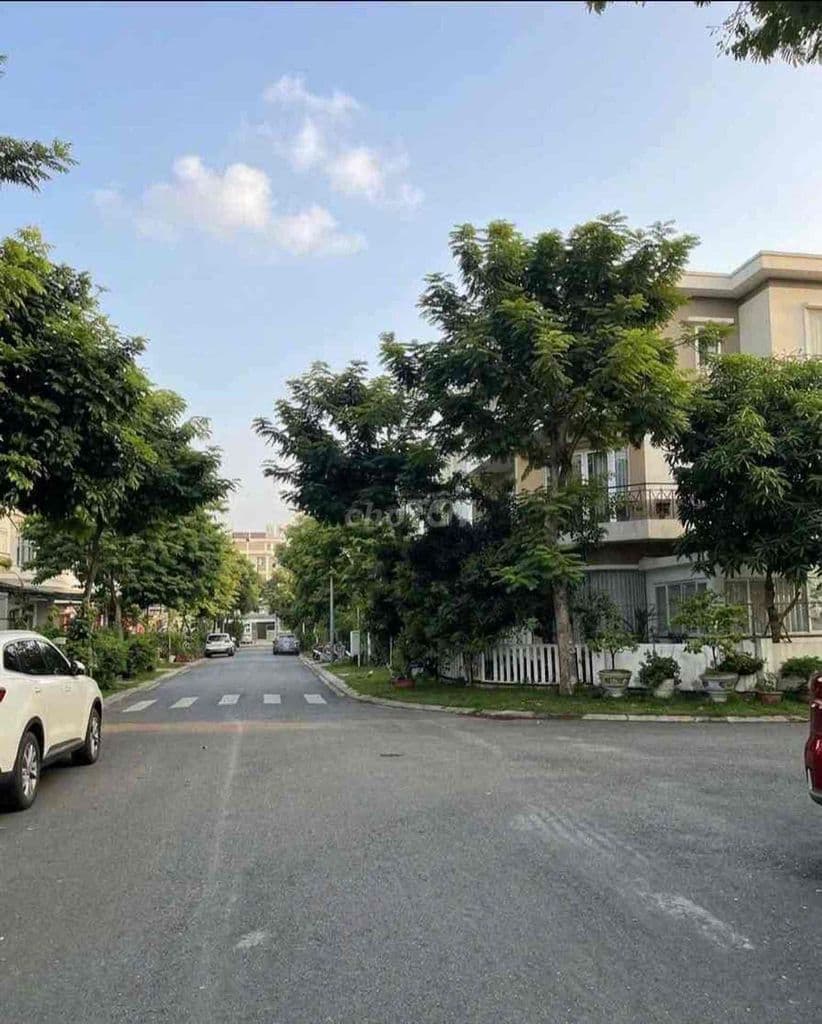 17 TỶ BIỆT THỰ CĂN GỐC 2 MT GẦN PMH QUẬN 7