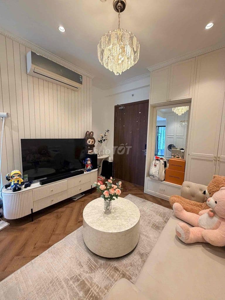 cần bán Centana 43m2 giá 3.55 tỷ sổ hồng, nội thất cao cấp