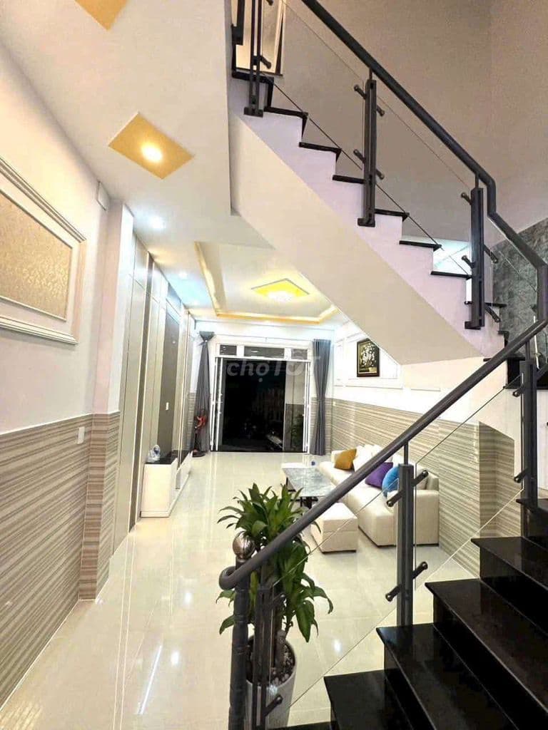 chính chủ cần Bán gấp căn nhà q8 TPHCM .SHR.