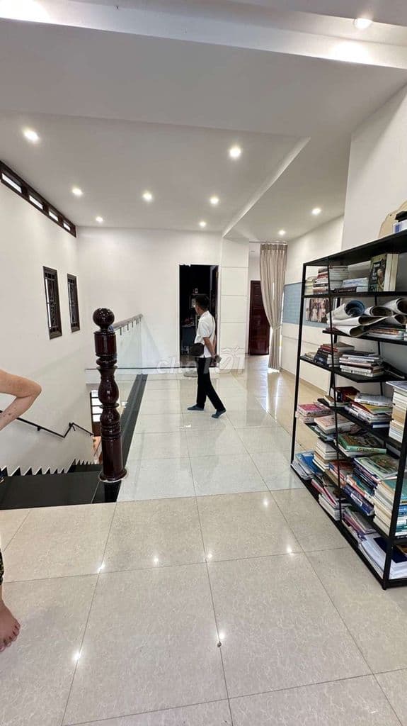BIỆT THỰ SÂN VƯỜN HỒ BƠI MẶT TIỀN KHU – GẦN GLOBAL CITY - Ảnh 3