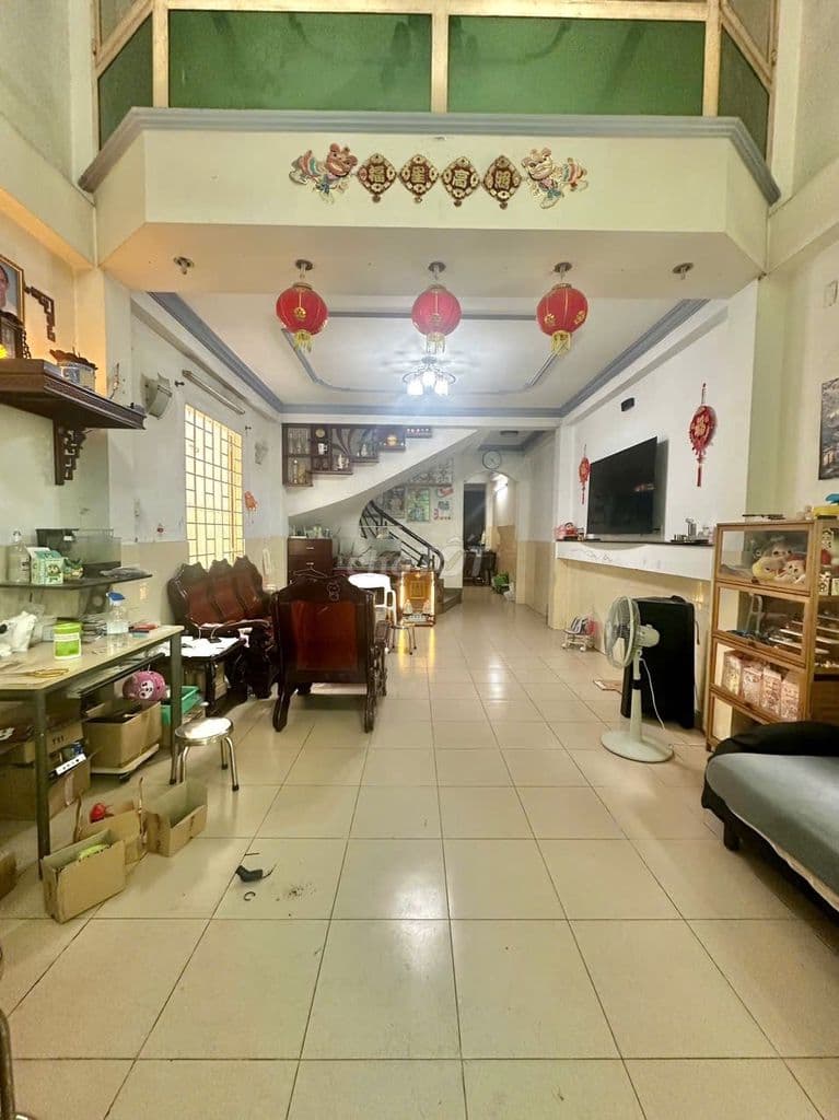 CHỦ GẤP BÁN NHÀ P7 Q5 - 4TẦNG/ 5PN - CN 63M² / 4,3X18M - CÁCH MT 25M - Ảnh 2