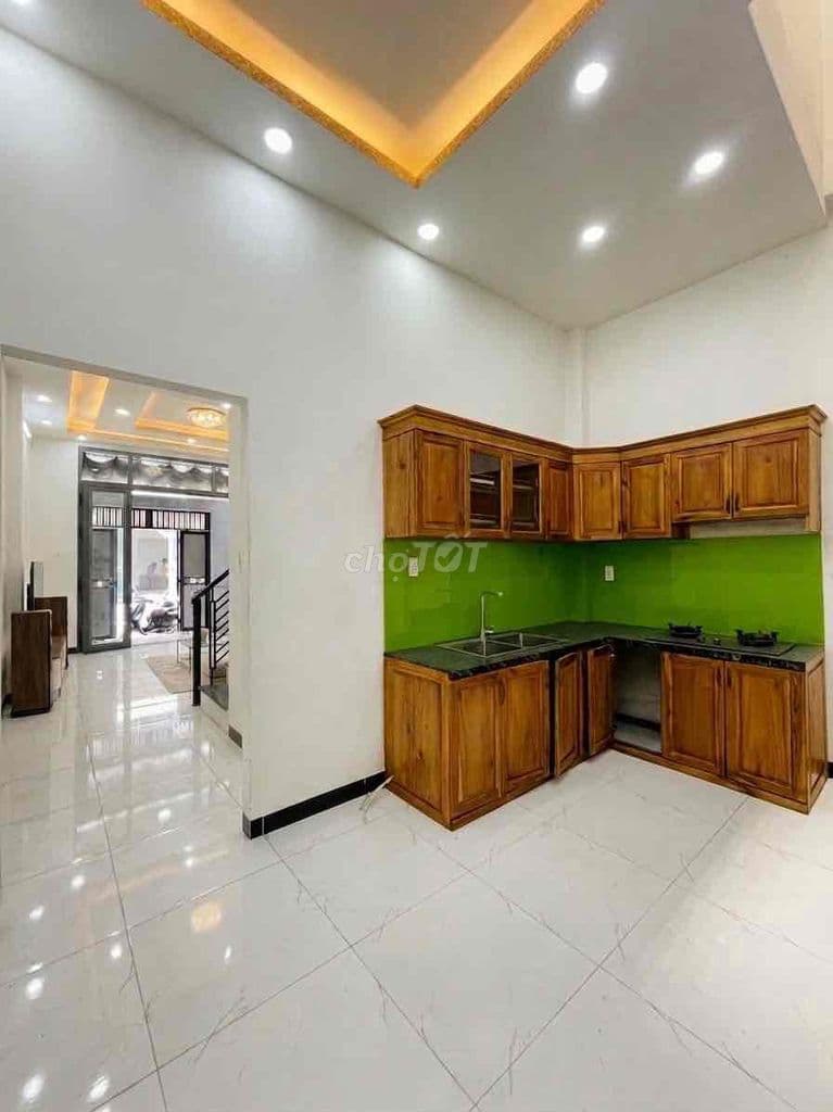 Bán gấp nhà 3 tầng, hẻm 6m thông, xe hơi đậu cửa - Ảnh 3