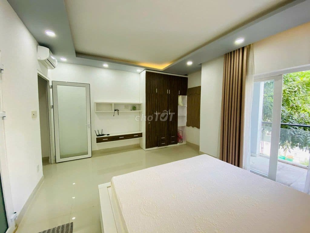 Mega village 75m2 sân vườn nhỏ,có nội thất cao cấp, hồ cá koi, sổ hồng - Ảnh 2