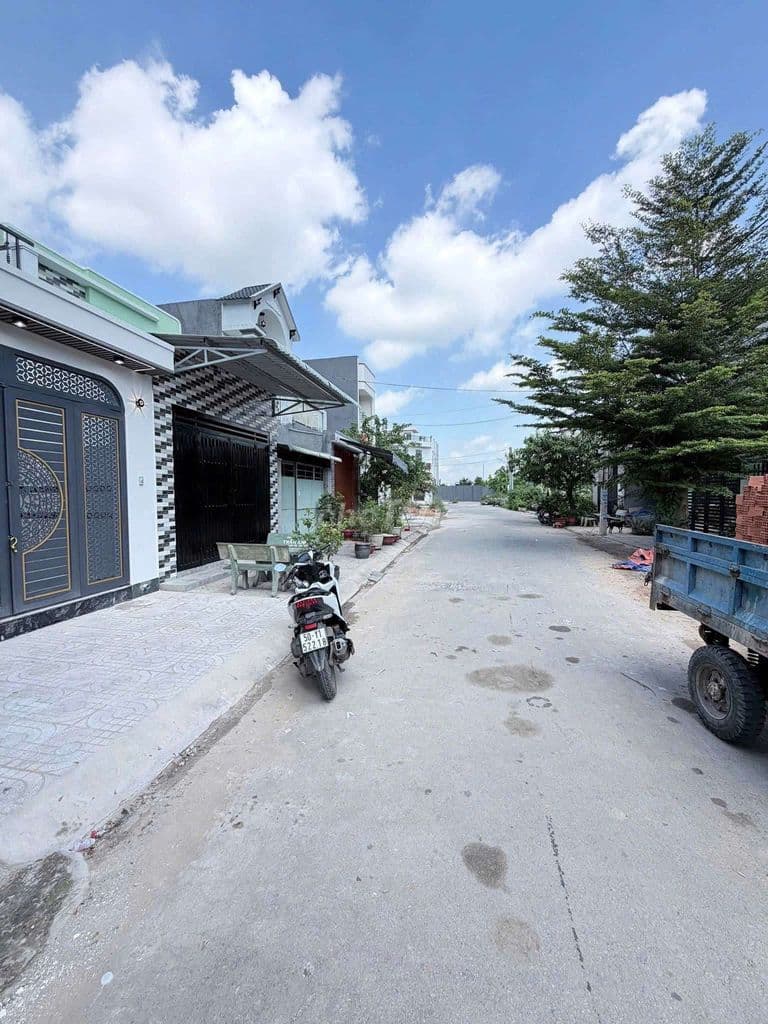 Đất thổ cư nằm tại mặt tiền đường s1 Nguyễn Văn Bứa - Ảnh 2