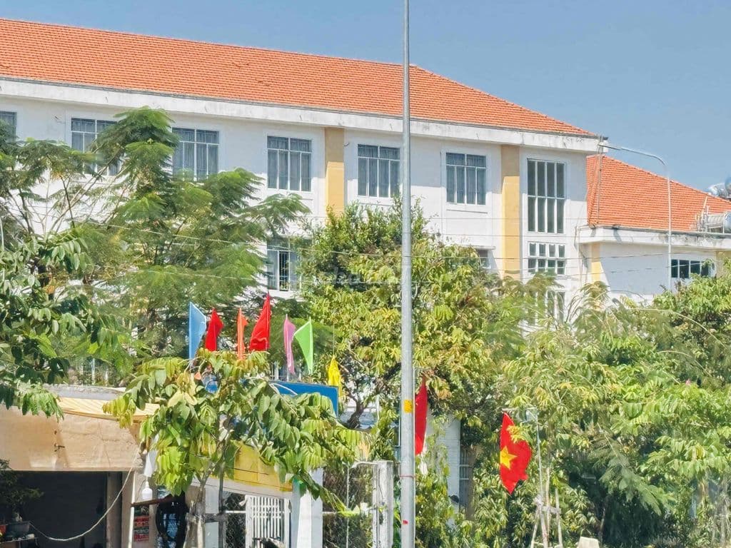 BÁN LÔ GÓC 120M2 TRUNG TÂM HÓC MÔN MẶT TIỀN KINH DOANH - Ảnh 3