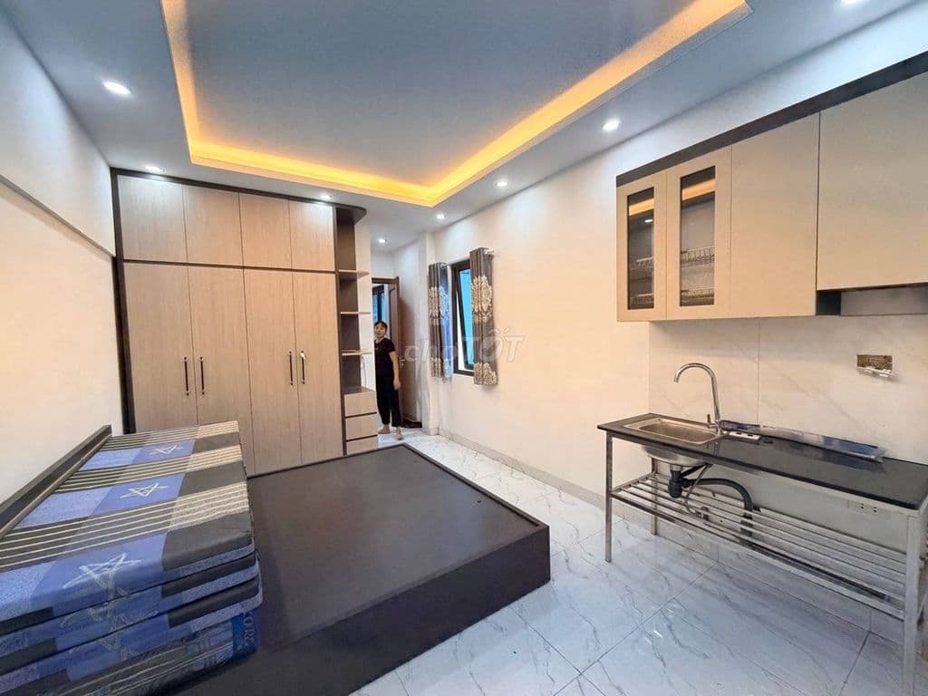 bán nhà 6 tầng Lĩnh Nam lô góc nội thất đầy đủ - Ảnh 3