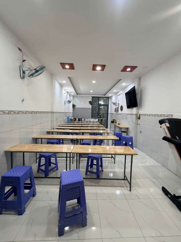 NHÀ 4 X32 MẶT TIỀN NGAY TRƯỜNG HỌC THU NHẬP CAO , VỊ TRÍ CỰC XUNG - Ảnh 3