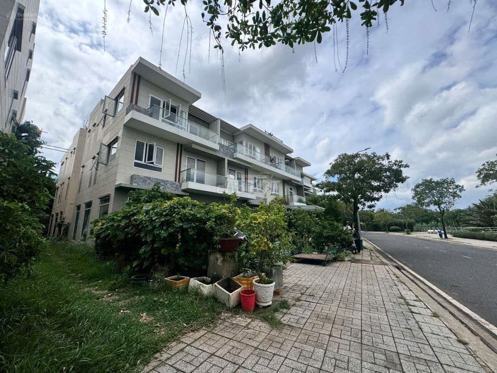 🔥 NHÀ PHỐ COMPOUND CAO CẤP RIO VISTA – HÀNG HIẾM MẶT SÔNG