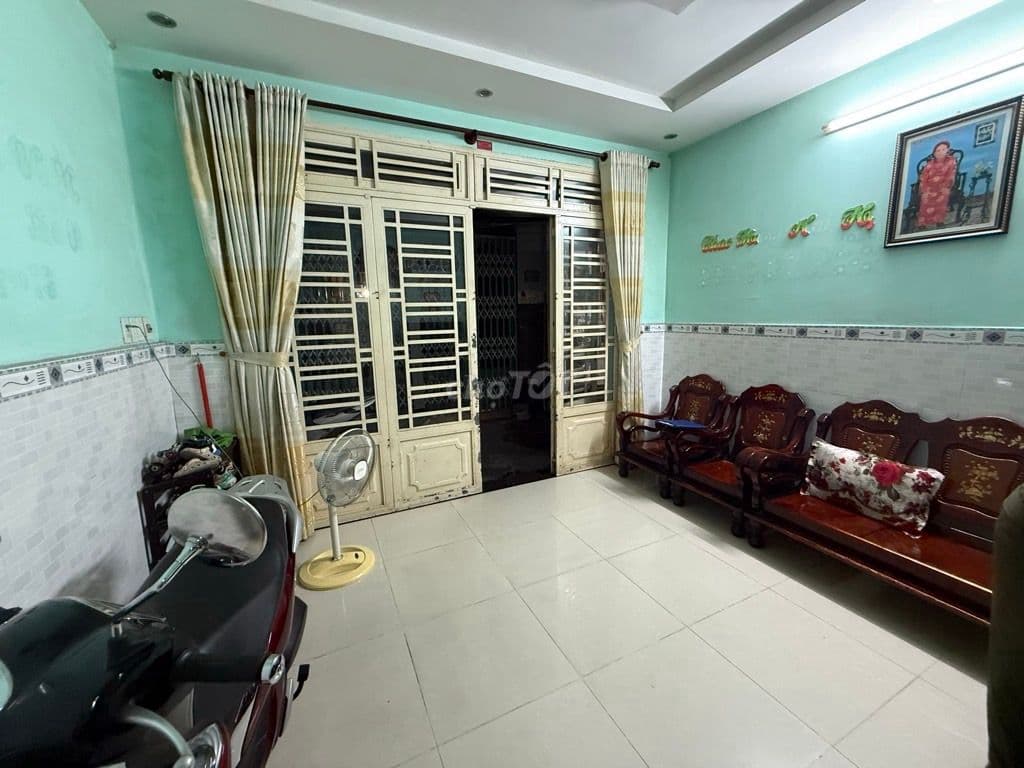Bán NR tại 226.43.94, Nguyễn Văn Lượng, 40m2, 4,5 tỷ, view đẹp Ct
