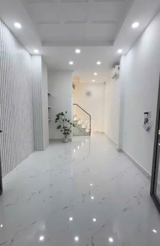 BÁN NHÀ HXH QUAY ĐẦU đường CMT8, Quận 10 – sát mặt tiền - NHỈNH 6 TỶ - Ảnh 2