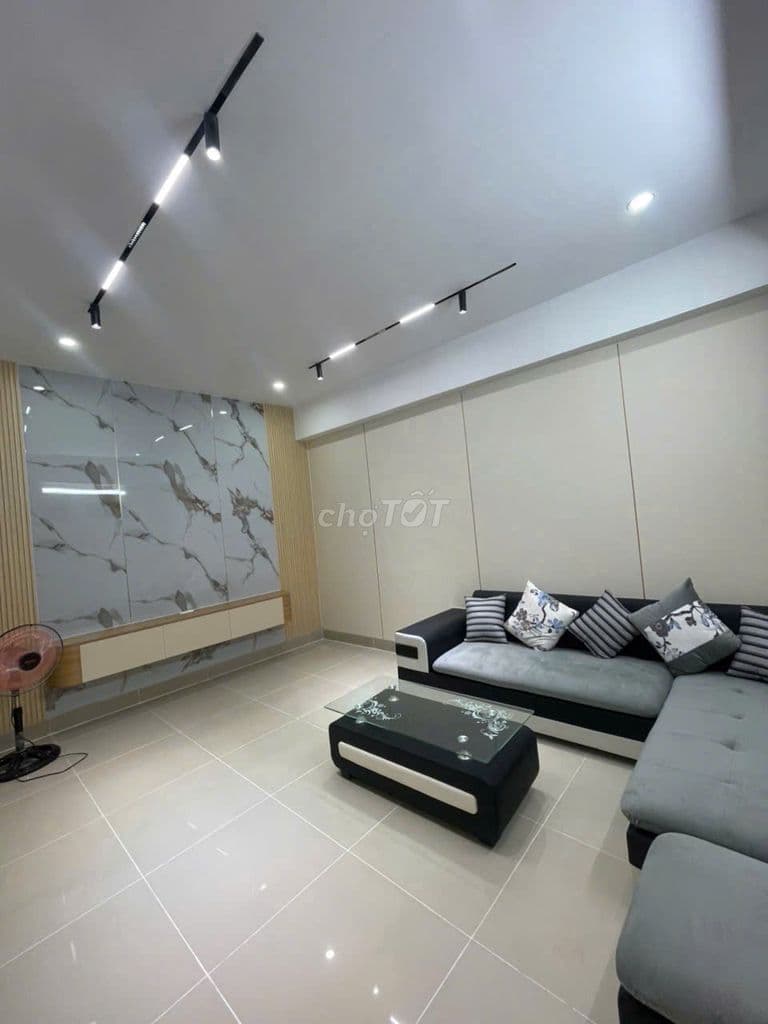 Bán Căn 2PN Full N.Thất 61,5m2 Lầu Cao C.Cư 1050 Phan Chu Trinh P12 BT