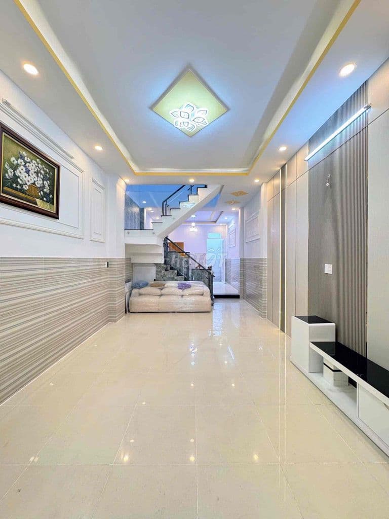 HẺM OTO 5M THÔNG NGAY CHỢ ĐẤT MỚI - 4M X 16M -3 TẦNG TẶNG NỘI THẤT - Ảnh 3