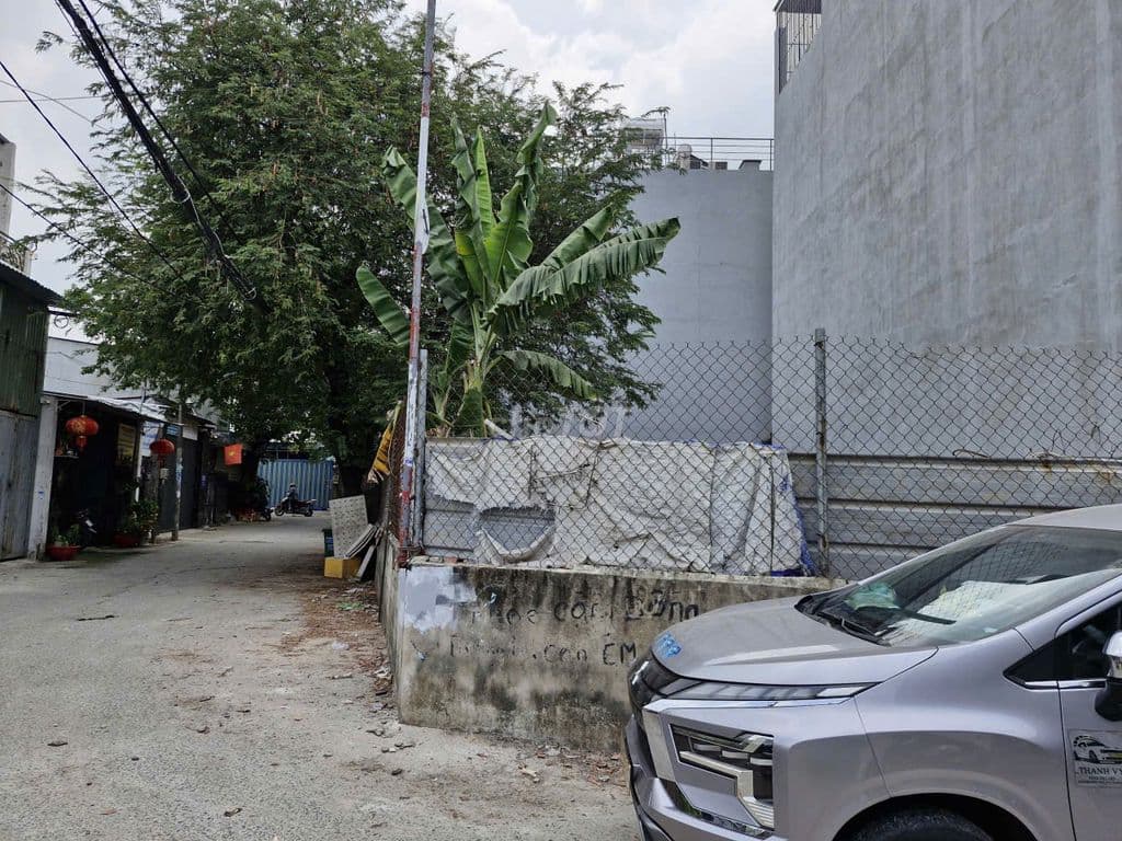 Bán lô đất góc 2 MT đẹp-rộng 7m-nở hậu-gần P.T.Giây-nhỉnh hơn 5 tỷ