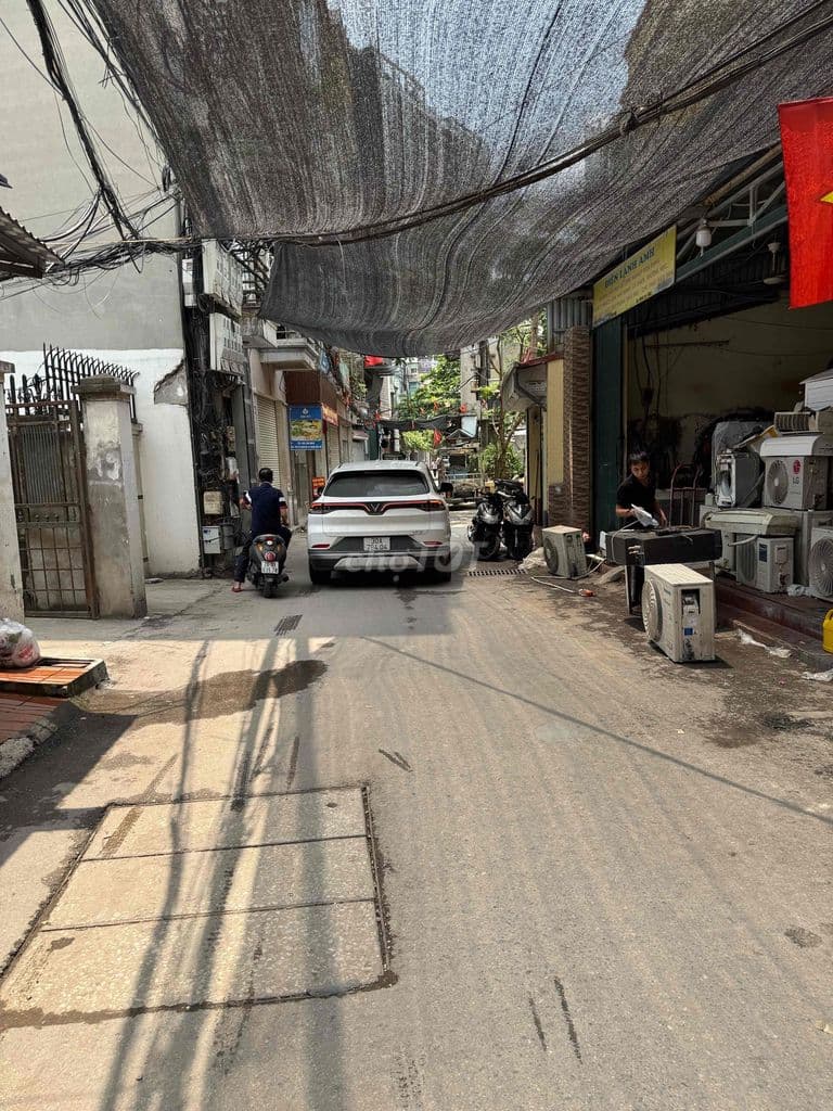 Bán nhà Ngõ 297 hoàng mai ngõ ô tô tránh nhau căn góc 2 mặt tiền có vi