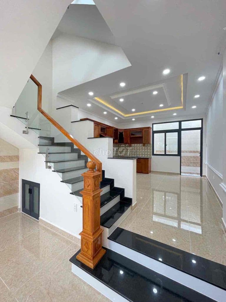 cần bán căn nhà đẹp tâm huyết Sát bên Vạn Phúc City - Ảnh 2