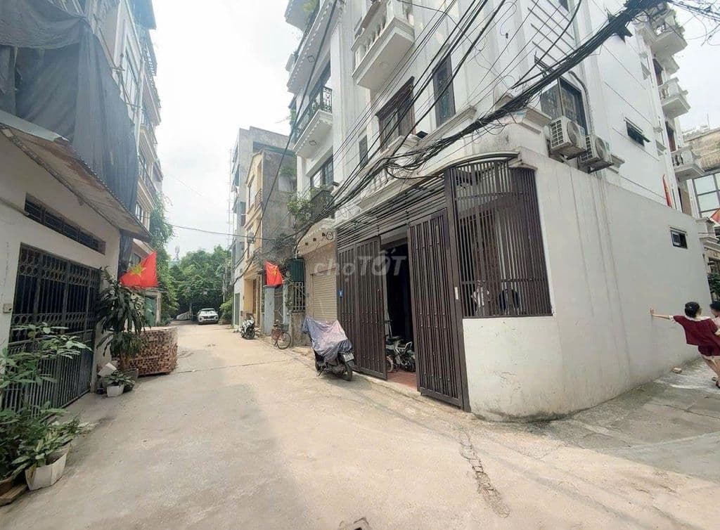 🏡 SIÊU PHẨM TRUNG KÍNH – LÔ GÓC – NGÕ THÔNG - 50M Giá 10 TỶ