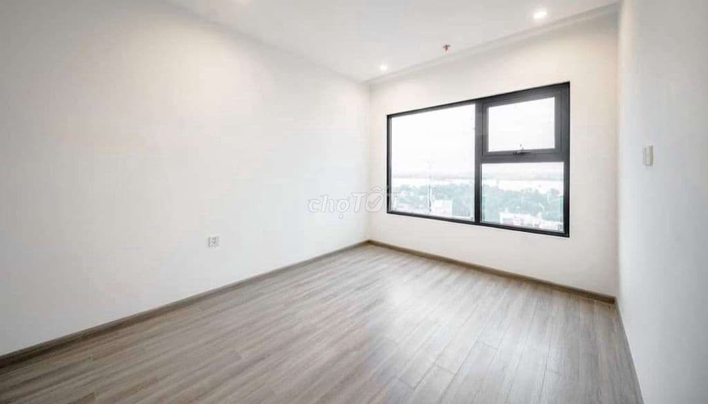 Chính chủ bán căn hộ 2pn view quảng trường golden eagle