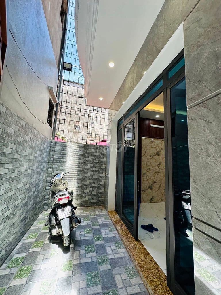 Bán nhà Hoàng Mai, sát Hai Bà Trưng, 45m2, 8.2 tỷ