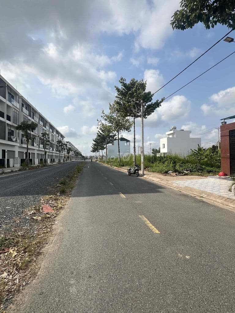 KDC Sài gòn village .Đường 21m .Đối diện khu đô thị T&T - Ảnh 3