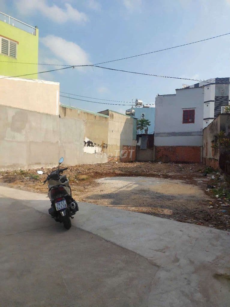 Đất bán mặt tiền TTT16Biss nhựa rộng 10m dt 5,5x19,Hôc môn,hcm ,4ty5 - Ảnh 2