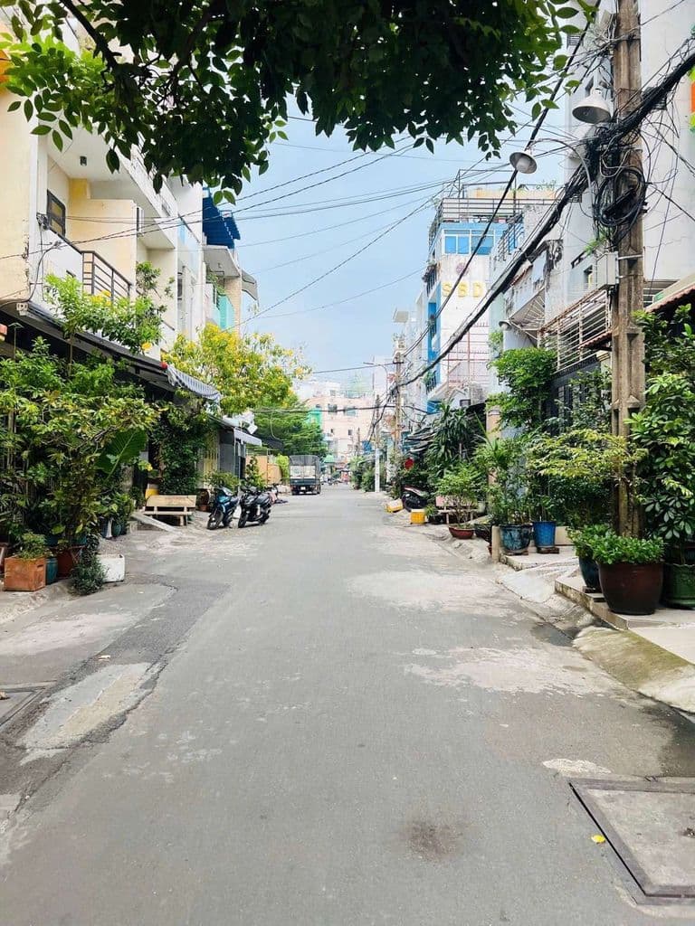 2 Mặt Tiền -Nhà Rộng 6,5 ×18m Cư Xá PLB.
