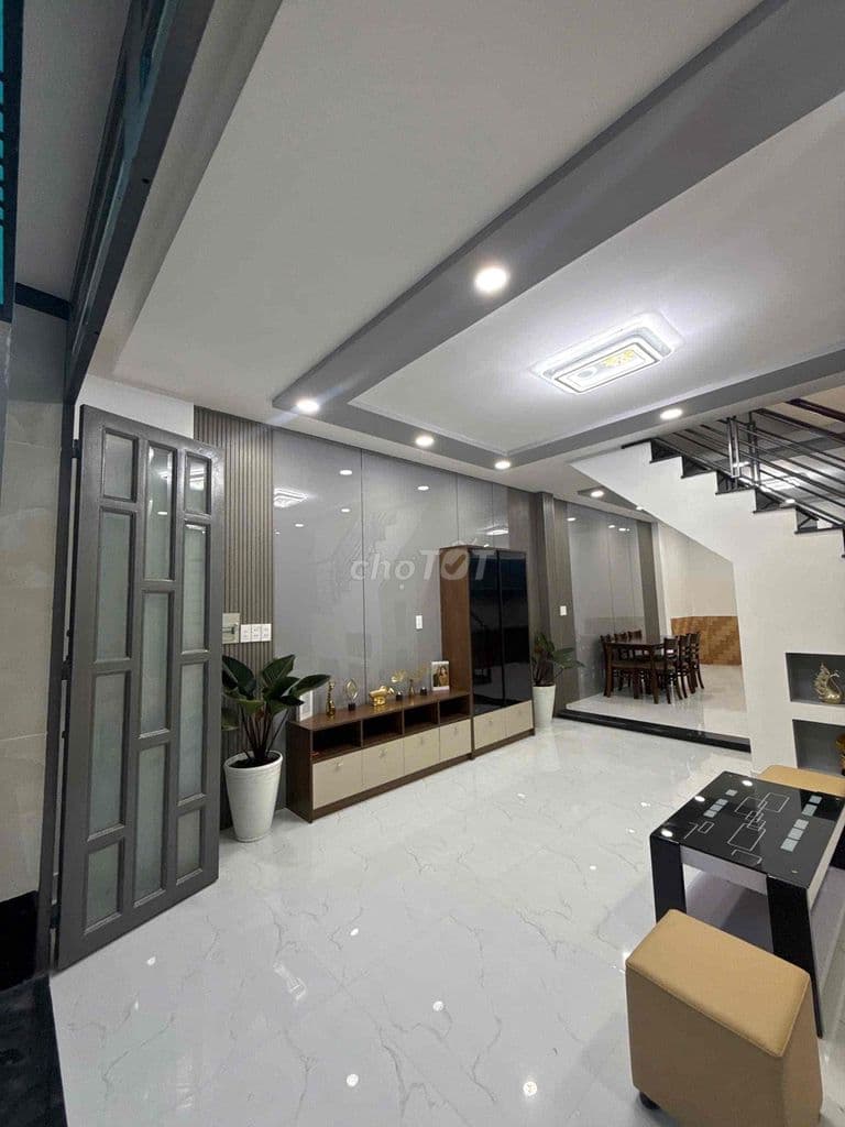 NHÀ APĐ – CÁCH QL1A CHỈ 200m – HẺM Ô TÔ TỚI CỬA- GẦN DH NG TẤT THÀNH - Ảnh 2