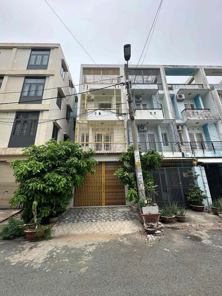 Bán nhà ngang 4m5 mặt tiền nội bộ đường số khu dân cư Bình Phú