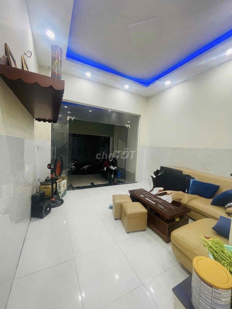 Nguyễn Văn Lượng - Nhà mới cứng cáp - 3 tầng lầu - Nhà nở hậu 48m2 đất