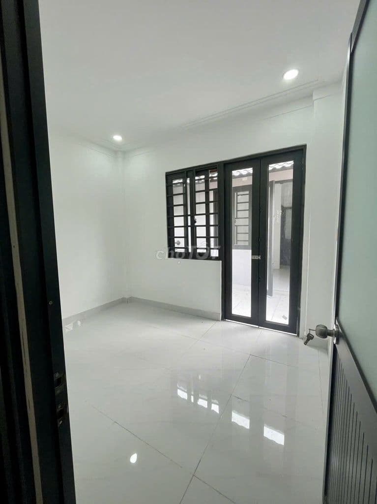 Bán nhà sổ chung Phan Văn Hớn, P.ĐHT - 1.3 Tỷ - Nhà mới ở ngay - Ảnh 3