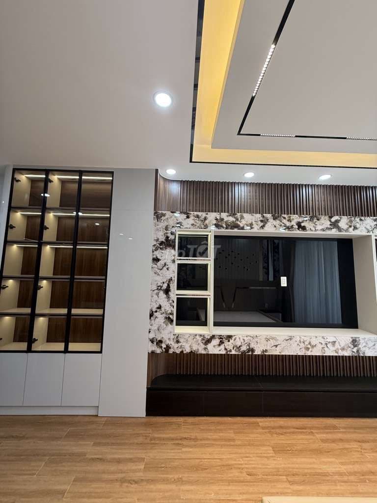 LÂM VĂN BỀN KHU CƯ XÁ NH FULL NỘI THẤT - THANG MÁY . - Ảnh 3